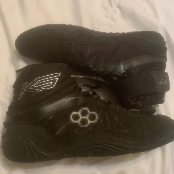 RUDIS | Shoes | Wore Them For A Year Didnt Fit Me No More  display picture 1